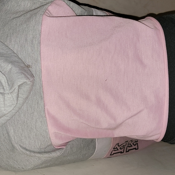 HAND CUT CROP TOP - Picture 4 of 4